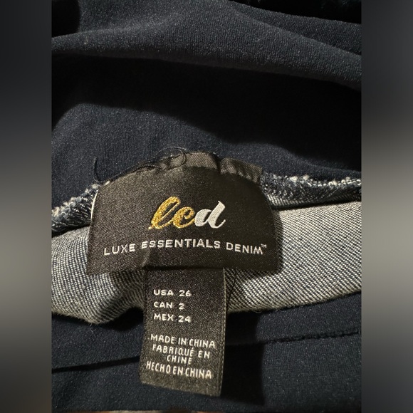 Maternity Luxe Essentials Denim - Picture 3 of 4